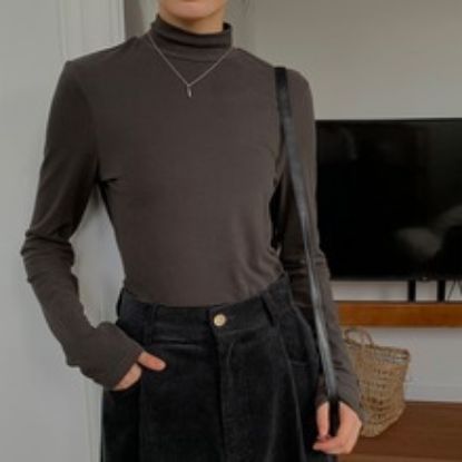 图片 柔软纯色弹力底高端上衣